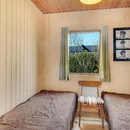 Lovely In With Kitchen Holiday home *