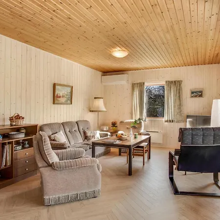 Casa vacanze Lovely In With Kitchen *
